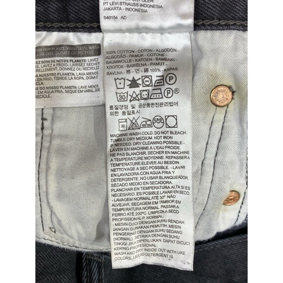 Levi's 501 Mens Denim Jeans Original Fit Button Fly Black 2016 Size 36X32 Read - Picture 16 of 16